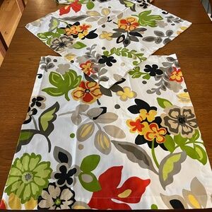 Crate and Barrel Maribel Napkins - set of 6